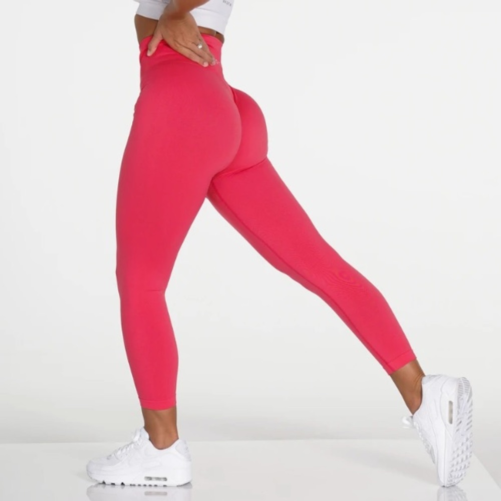 NVGTN Hawaiian Pink Solid Seamless Leggings
